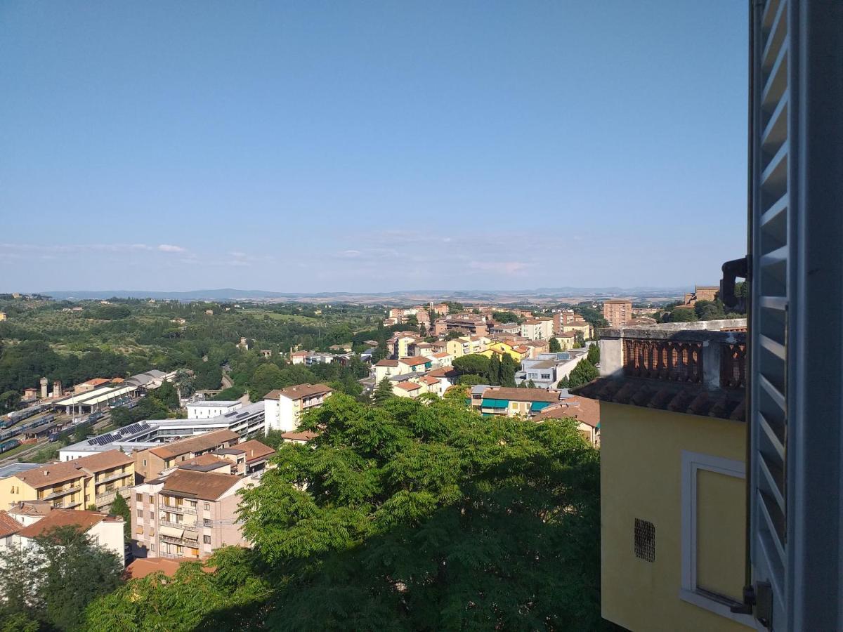 Casa Di Alfredo Affittacamere Siena Exterior foto